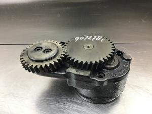 Liebherr Bomba de aceite